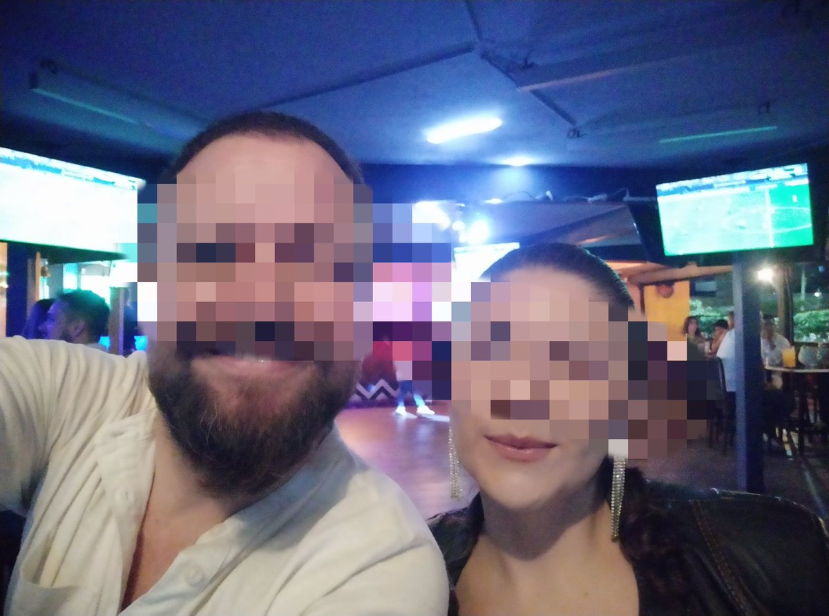 LibbyAndCarlo's tweet photo. Comenzó temprano la velada 🕺🏼💃🏼, y al ratito la peligrosa pregunta que siempre nos hacemos: de aquí a dónde?? 😏
#ParejaGdl #SwGdl #SwSoft #Blizz https://t.co/WTLYF4NYTn