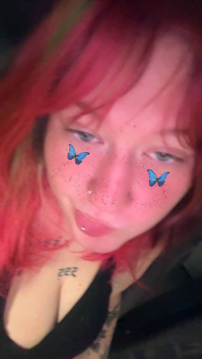 Sewerfa1ry's tweet photo. Decided to dye my hairrr:3 https://t.co/AdsNkbfx6r