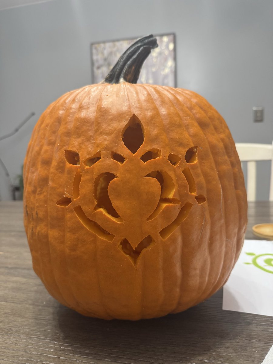 teyvatarchitect's tweet image. //not architecture
carved the dendro symbol on my pumpkin this year :3
didn’t turn out quite as well as i wanted it to but honestly the tools you get in a pumpkin carving pack could be better 😭