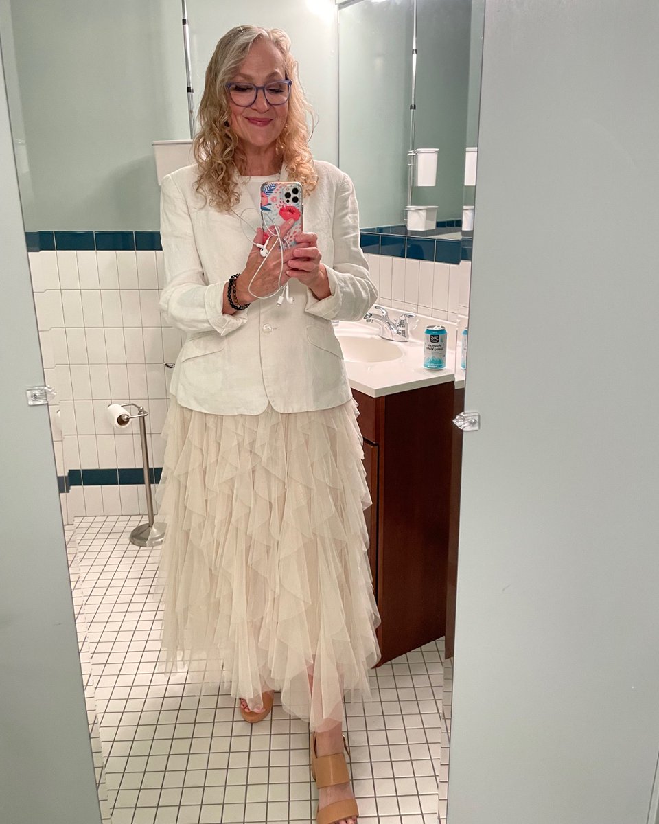 joan_osborne's tweet image. Thank you Colorado! Two beautiful nights, @armoryfoco  in #FortCollins on Tuesday and the @BoulderTheater on Wednesday before we packed out our gear for #Seattle and our Kirkland Performance Center gig.