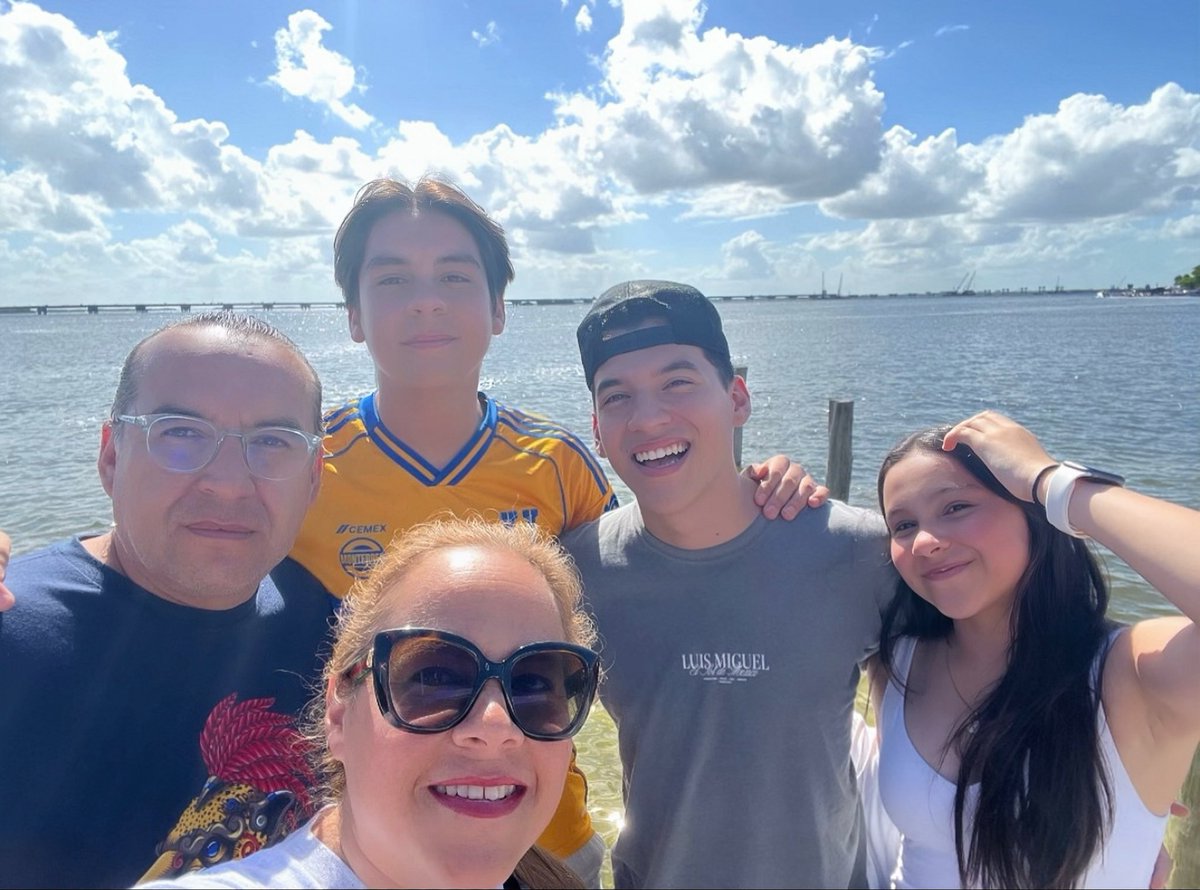 Nuestra familia favorita, muchas risas y así di 🫵🏻❤️