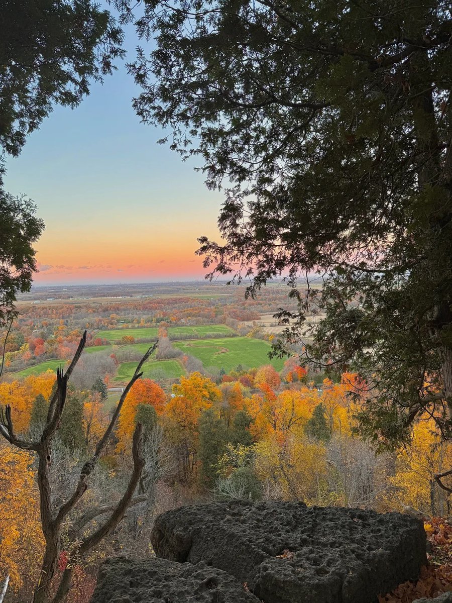 A fairy tale town in autumn 🍁