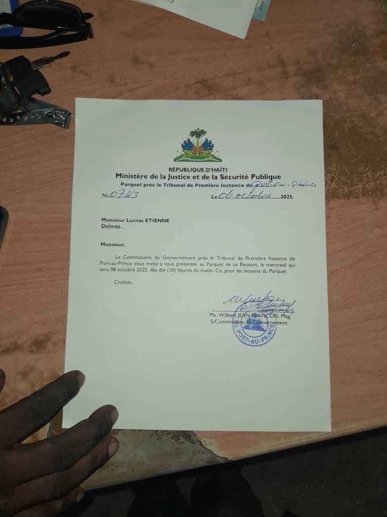 gestonlouis1's tweet image. Les élites de la #diaspora haïtienne sont en train d&apos;observer le comportement des prétendus hommes d&apos;État en #Haïti. Ces derniers utilisent le ministère de la justice à des fins politiques. 
Nous nous opposons à cette invitation à l&apos; égard de Me.L Étienne.