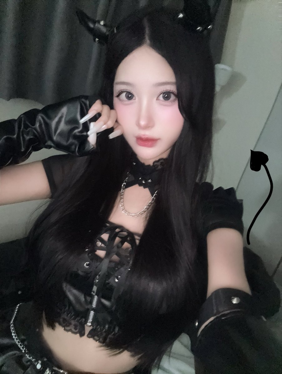 oiuqx_'s tweet image. おはようダークネス(⃔ .  ̫ .  )⃕↝🩷