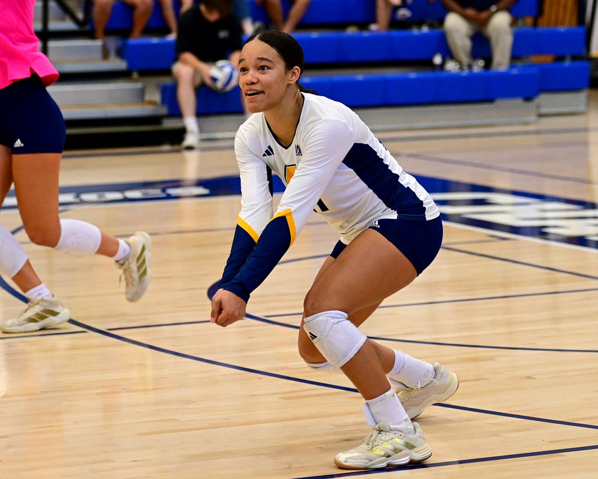 GoMocsVB's tweet image. Fun afternoon in the Mac getting 3rd straight win!

@GoMocs.com story: bit.ly/3J2Fb6v