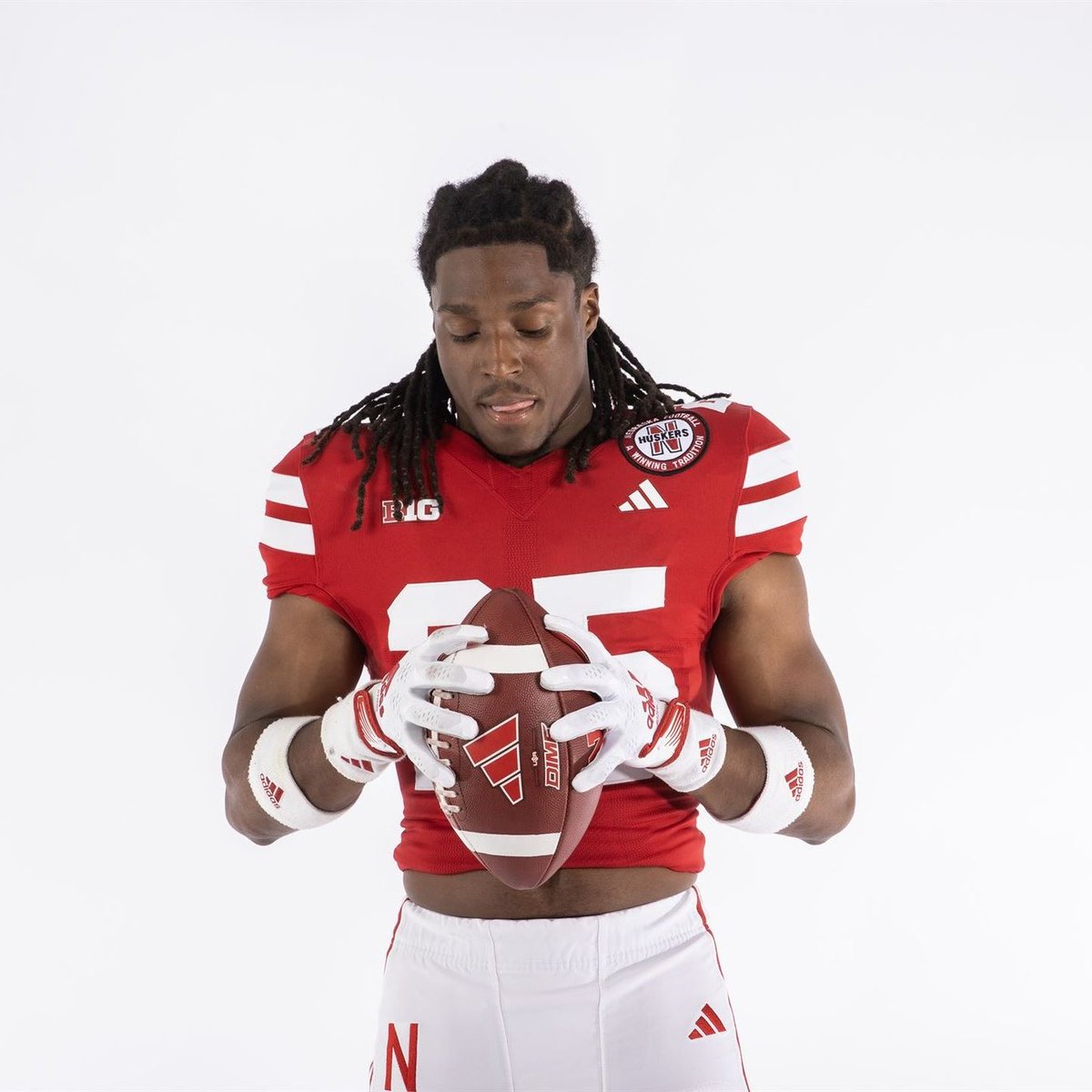 Matt Rhule just put Kenneth Williams on scholarship postgame in the locker room #GBR