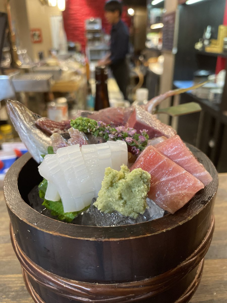これから忘年会とか飲みの場が増えていくと思うけどビールは1杯だけにして後は焼酎が太らなくてよい🙆‍♀️おつまみもえらべば大丈夫🙆‍♀️友達も焼酎に変えてから肝臓の数値よくなったそう！年末まで乗り切ろうね👍