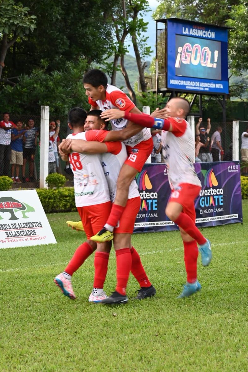 #LNFGenLaRED

La jornada 14 ha iniciado con 

#Mictlan 2-1 #XelajuMC 

Mientras que: 

#Municipal vrs #CobanImperial 
Se suspende por las inclemencias del tiempo… torrencial lluvia 

<a href="/Lared1061/">La Red</a>