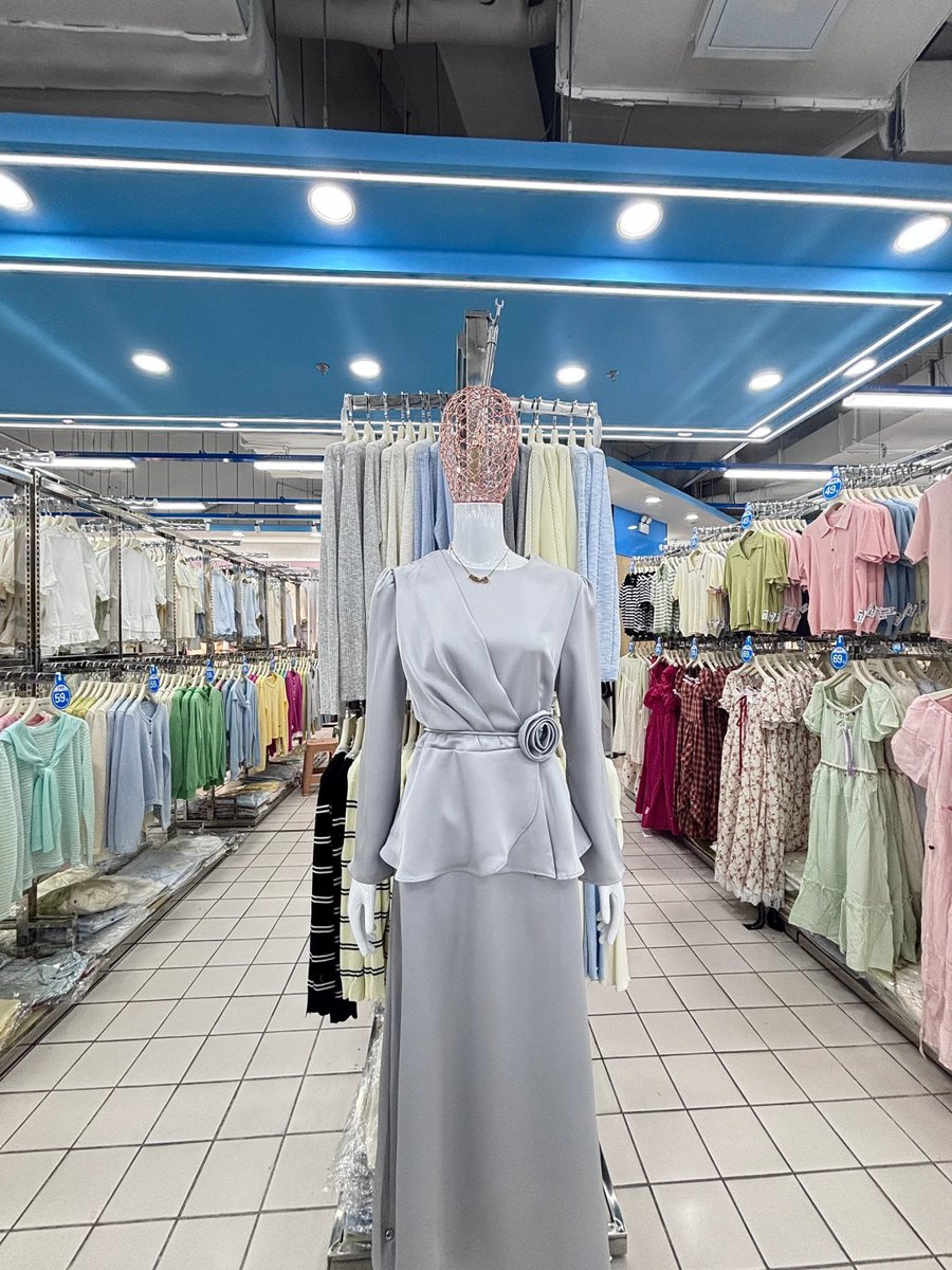 beckandreckdeck's tweet image. Shopping is my cardio! 🛍️💖