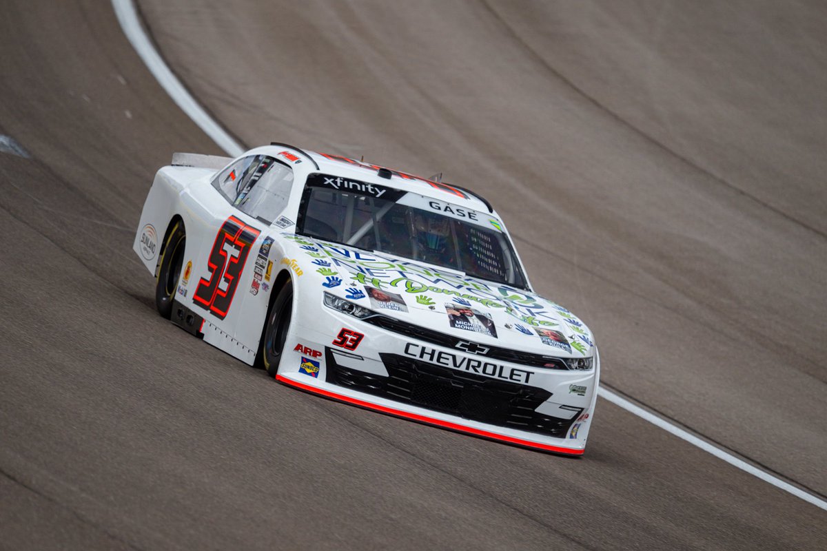 J_G_Motorsports's tweet photo. Time to race in Vegas🎰🎲
Tune in at 7:30pm ET on The CW!
#Denssi | #NevadaDonorNetwork | #ATI | #SunlandAsphalt | @GoEternalFan https://t.co/yKfiF1E2Tf