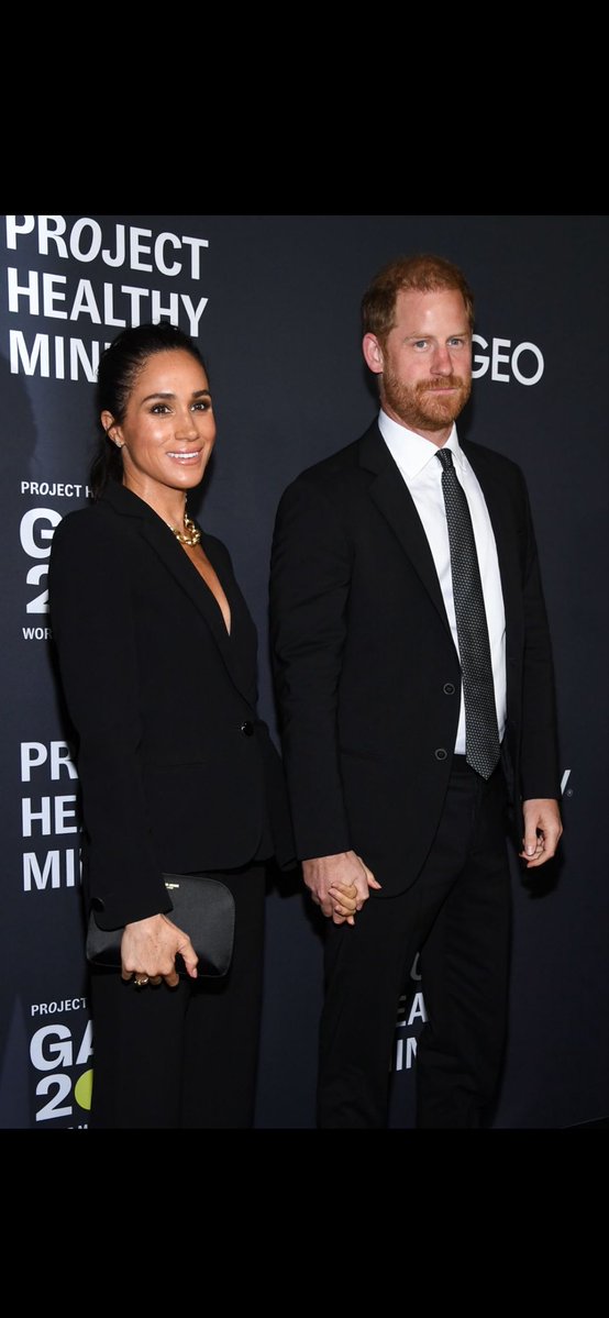 AliciaJ1985's tweet image. Nice fits 

#HarryandMeghan