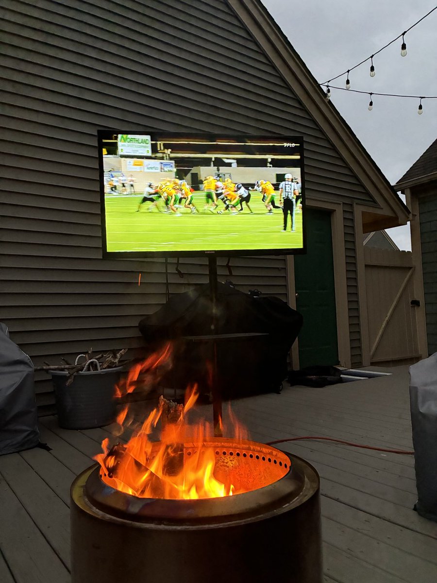 Lil fire lil ⁦<a href="/gvsufootball/">GVSU Football</a>⁩ on a Saturday night!