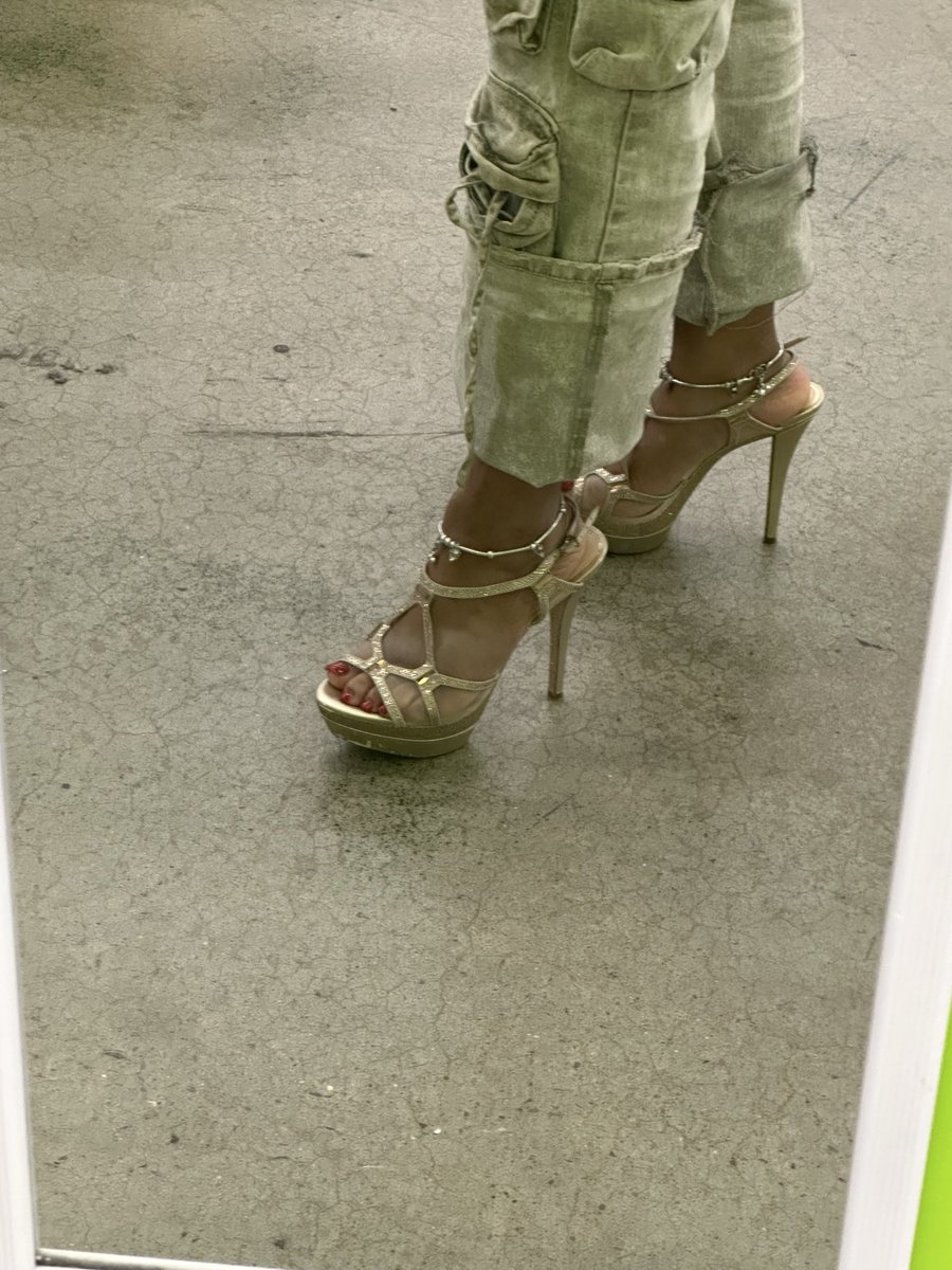 Amora052's tweet photo. Should mommy buy these shoes ? https://t.co/0kITTDi0F4