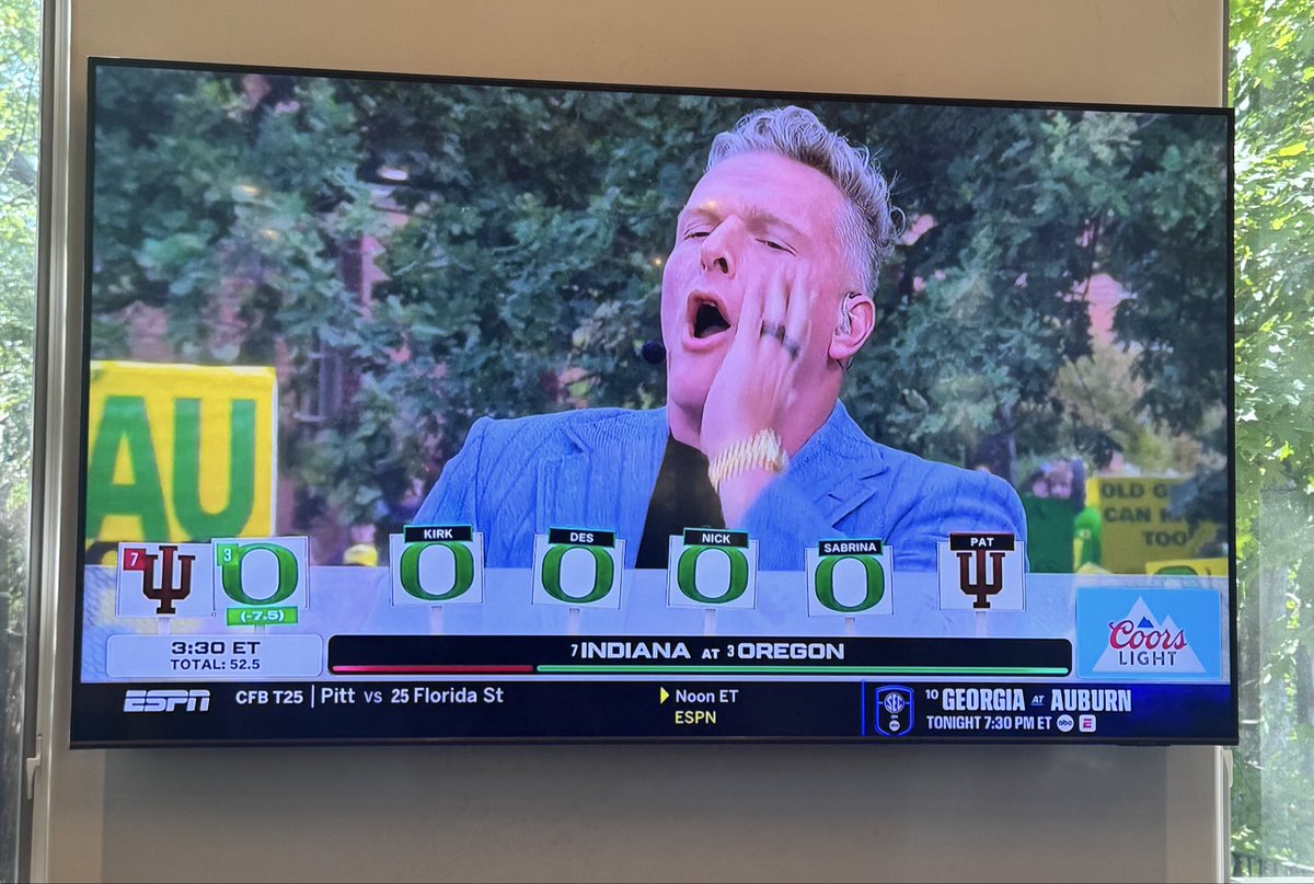 In <a href="/PatMcAfeeShow/">Pat McAfee</a> I trust. HOO HOO HOO! #NeverDaunted