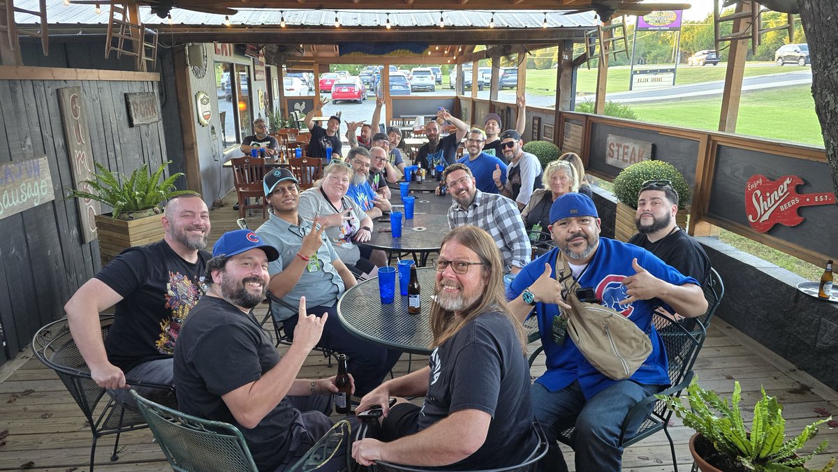 Day 1 Retro Fest Arkansas in the books, now time to eat and share memories 🙌