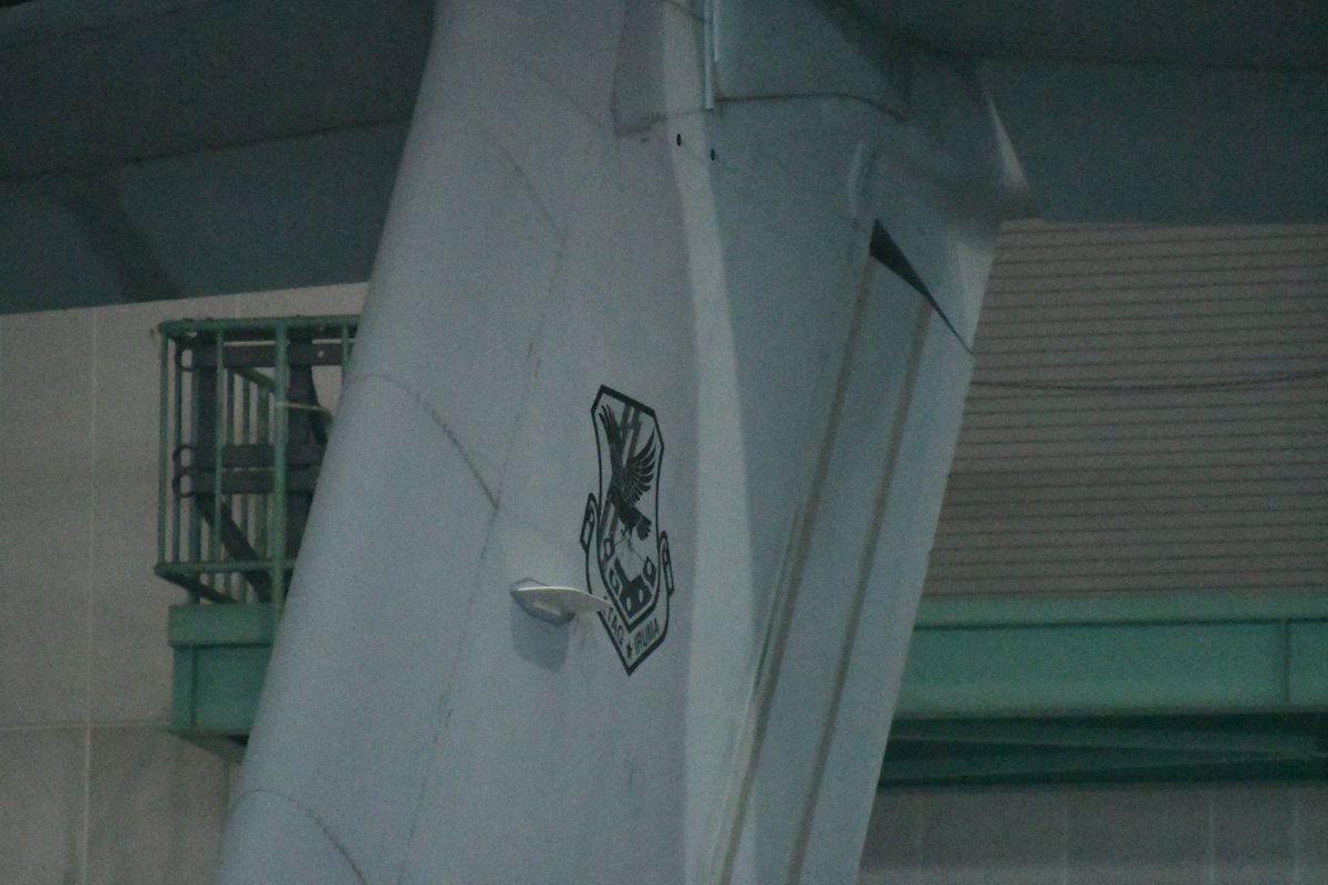 mania1515's tweet image. 入間基地のC-2 215整備中かな🤔 #岐阜基地