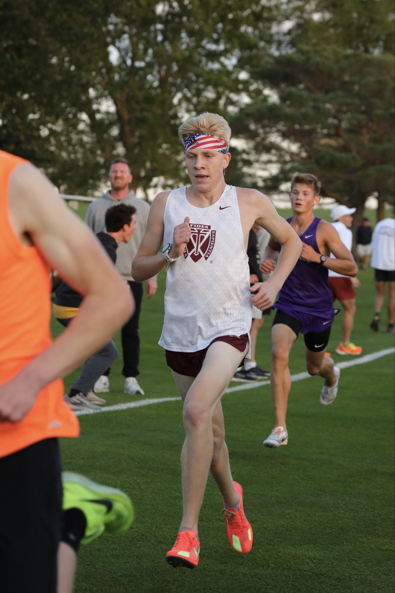 On Thursday our Boys Cross Country team took on the state meet course at the Fort Dodge Invite. 

The team finished 7th led by 3rd place finisher Nicholas Paulsen and 5th place finisher Charlie Deick in 15:37 and 15:45, respectively. Great job, Maroons!