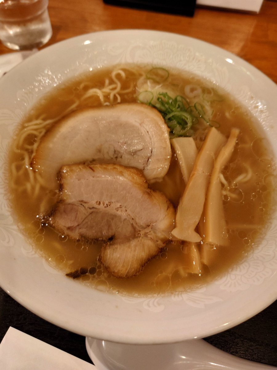 1足先に失礼いたします
今回もお世話になりました先生方、ご挨拶させていただきました先生方、いっしょにのんだ、ごはんをご一緒した先生方、感謝です
今後ともよろしくお願いいたします
※牛骨ラーメンおいしかったぁ
#JHFS2025