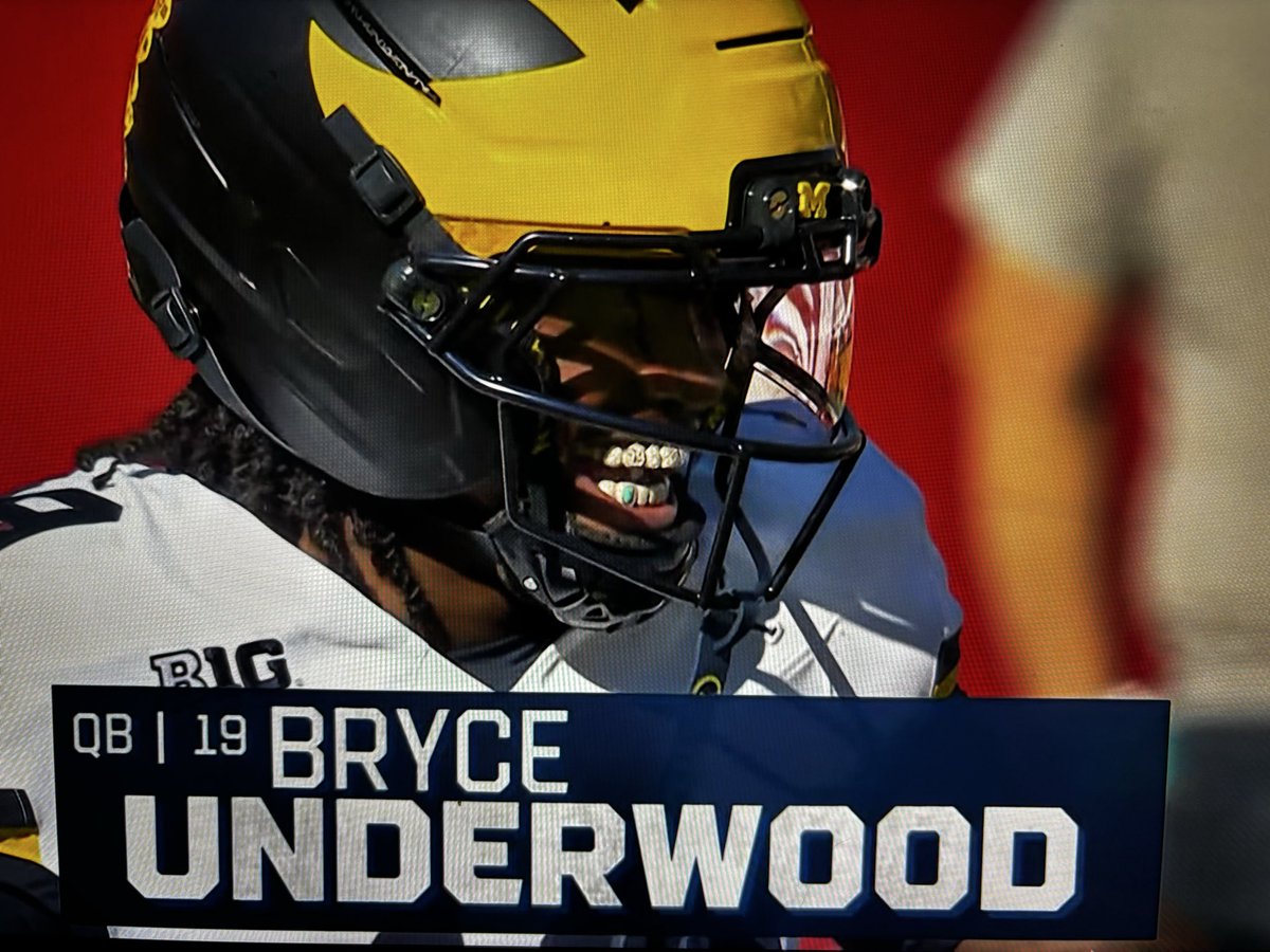 CSOonX's tweet image. Bryce Underwood with the custom #19 grill. 🥶