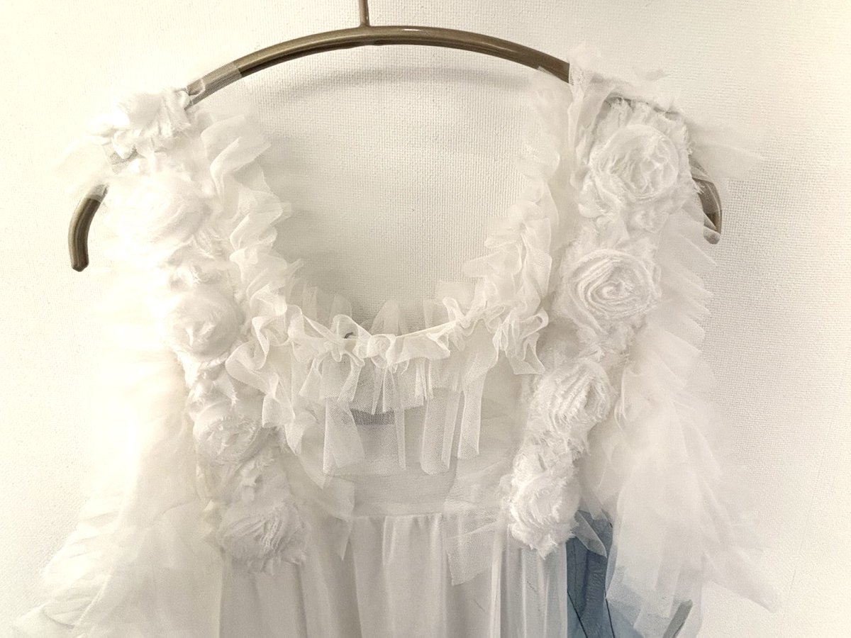 伊勢丹でのPOP UP用に新発売した富江ワンピース🪷
のこり6着ほどになりました。
再生産はしないので、ドレスを眺めるだけでもぜひ伊勢丹新宿へお越しください。

Lotus Tomie dress  税込¥46,200

<a href="/junjiitofficial/">伊藤潤二</a> 

mistore.jp/store/shinjuku…