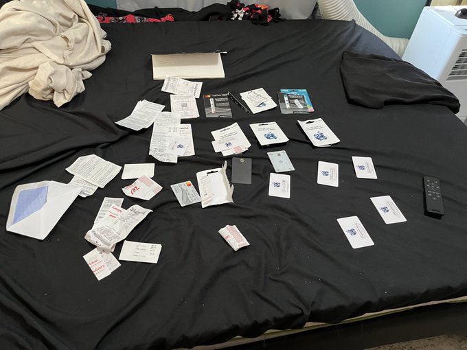 DCarmine54013's tweet image. Follow and Repost and get $25 Apple Card