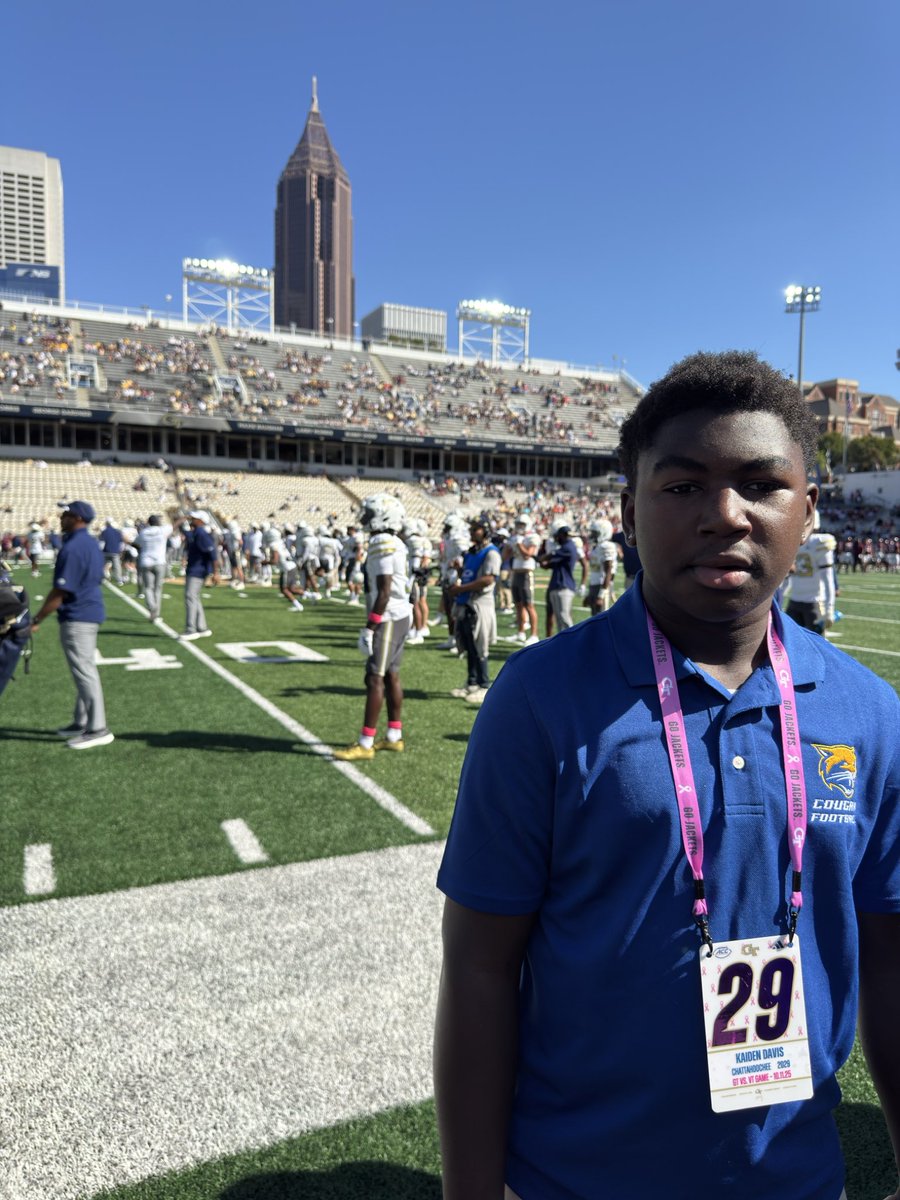 Crazy experience at The Flats 🐝 Appreciate the advice from <a href="/coachE_55/">Emil Ekiyor Jr.</a> — ‘Keep growing &amp; stay focused.’ Met LS <a href="/JosephStoever/">JosephStoever</a> &amp; took it all in. Big thanks to <a href="/CoachBBennett_/">Brandon Bennett</a> for making it happen. #RB1 #ClassOf2029