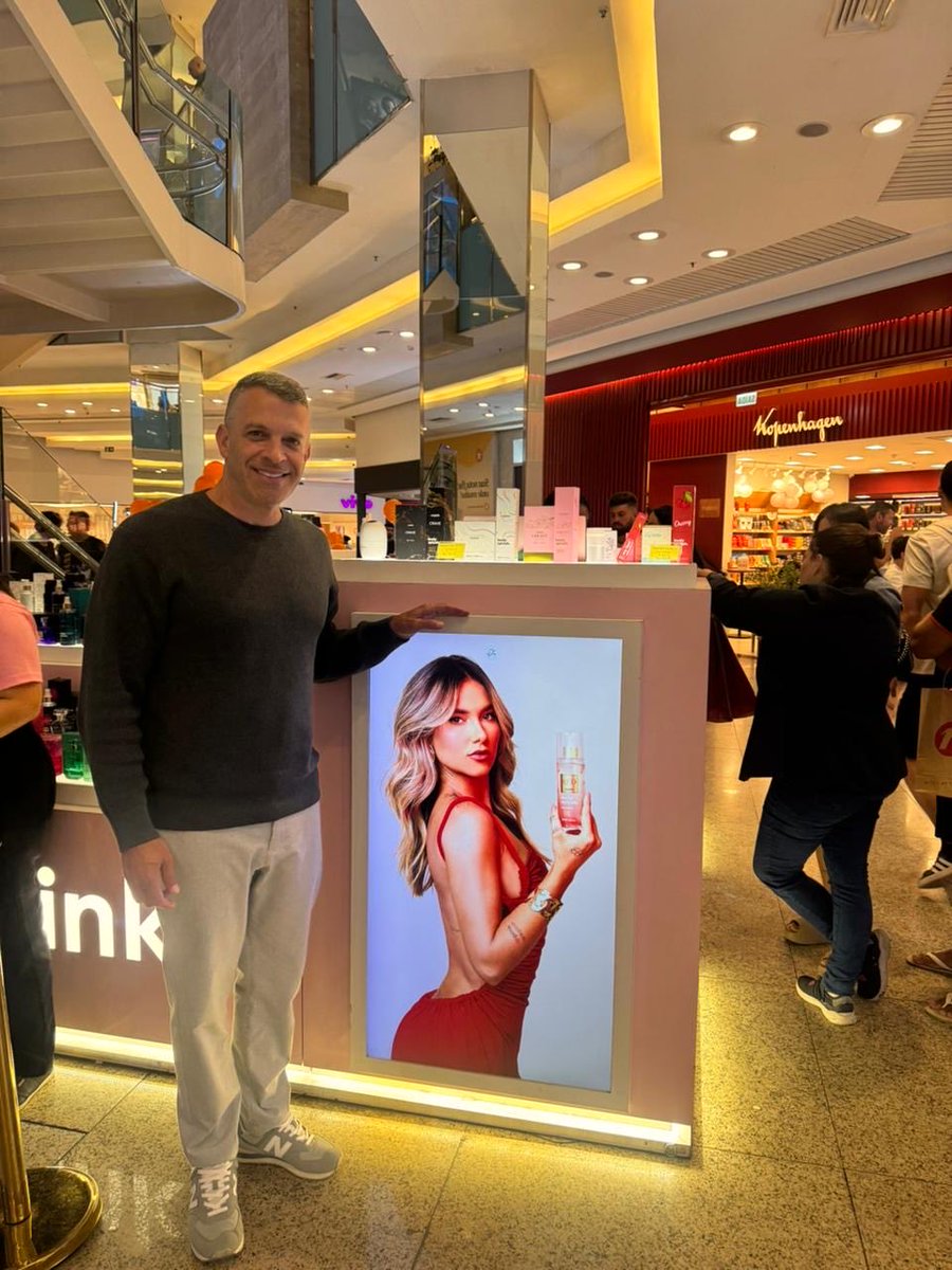 o meu pai foi no shopping e só me manda essas fotos aqui KKKKKKK