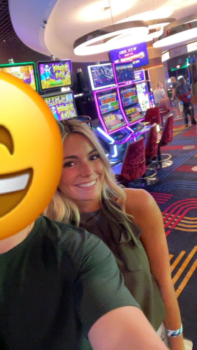 juicyfruitIPA's tweet image. I love Vegas #firstpost