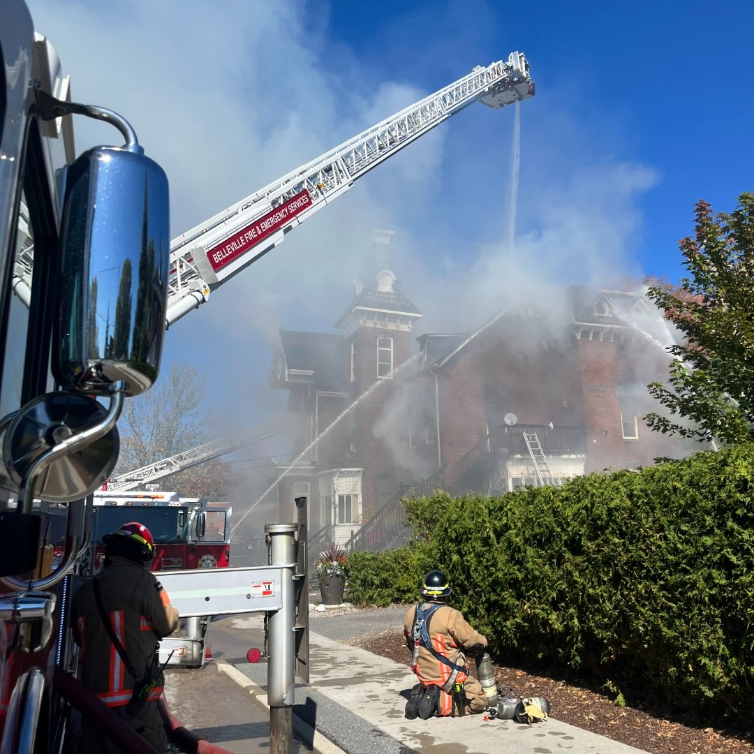 d_chief_smith's tweet image. This past week @BellevilleFire responded with Ladder 1 
to support @QuinteWestFFs at a stubborn structure fire.  Always happy to support our neighbour's.  Great work A-Shift on this mutual aid activation!