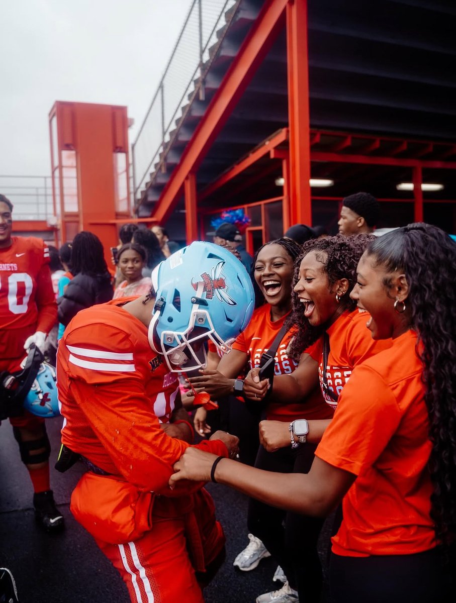DelStateUniv's tweet image. 70 POINTS AND A HOMECOMING W! 🔴🔵
