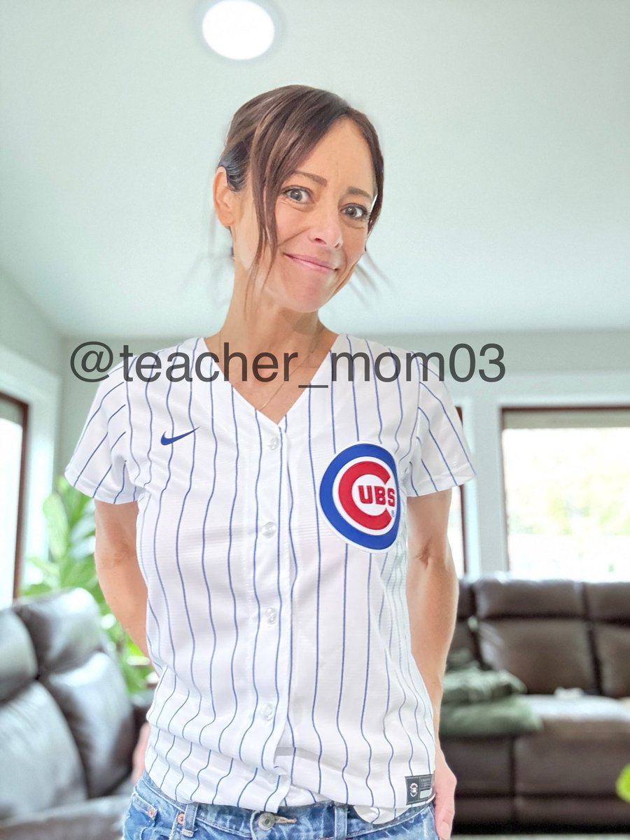 teacher_mom03's tweet image. Who’s with me tonight??? 🧢⚾️🐻 

Who’s going to win??? 🤨

#GoCubsGo #BeHereForIt #FlyTheW #CubsIn5 #Brewers #MagicBrew