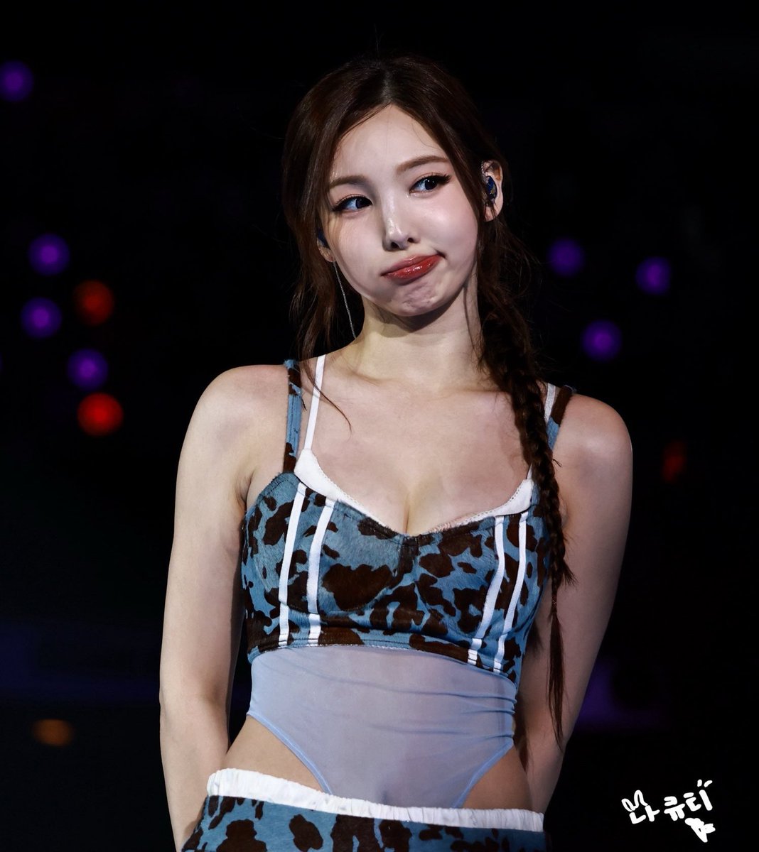♥︎ɴᴀʏᴇᴏN 🍒 (@fornayeony) on Twitter photo 