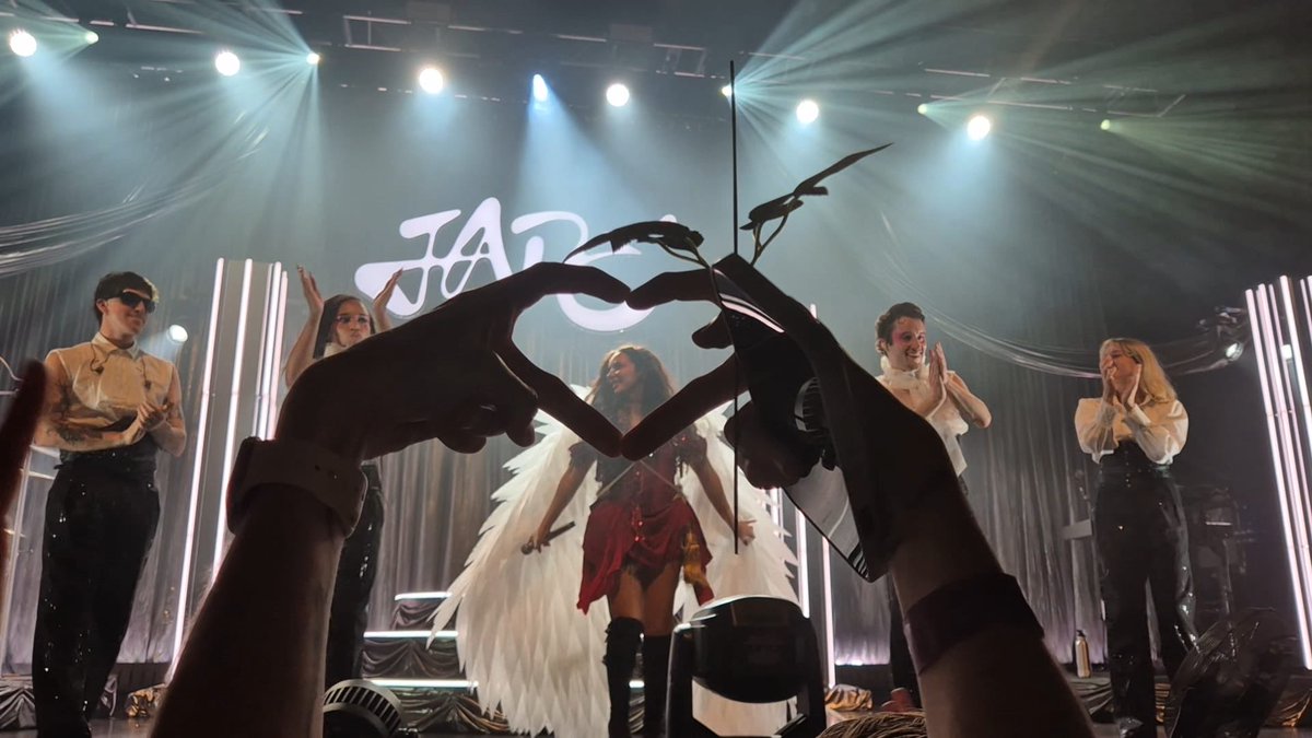 Boy_Mixer11's tweet image. A night i’ll never forget 💐💐
@jadethirlwall