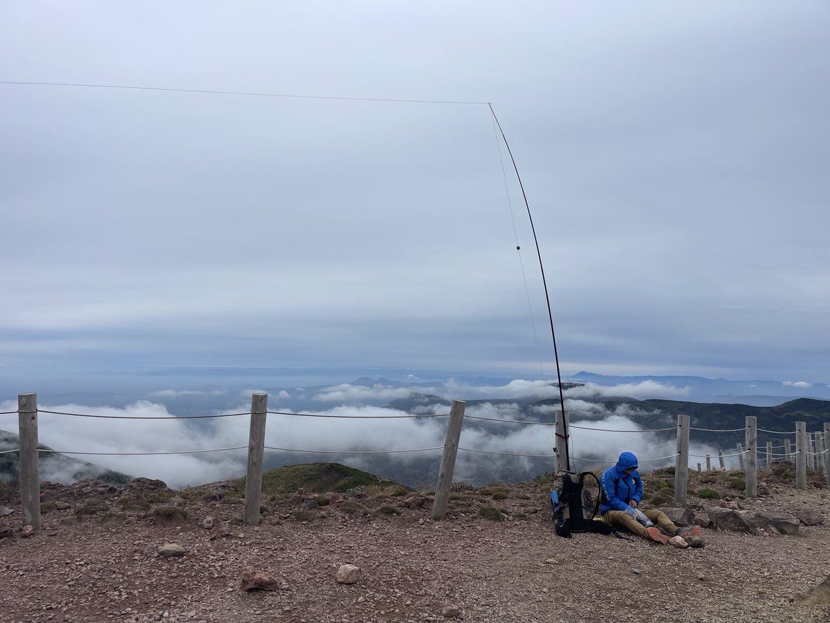 JS1HWN's tweet image. 八甲田大岳
風が強く寒くて過酷な状況に❗️
高田大岳に続き2mFMにて
青森の方々とQSOを
各局様ありがとうございました〜
✨😊