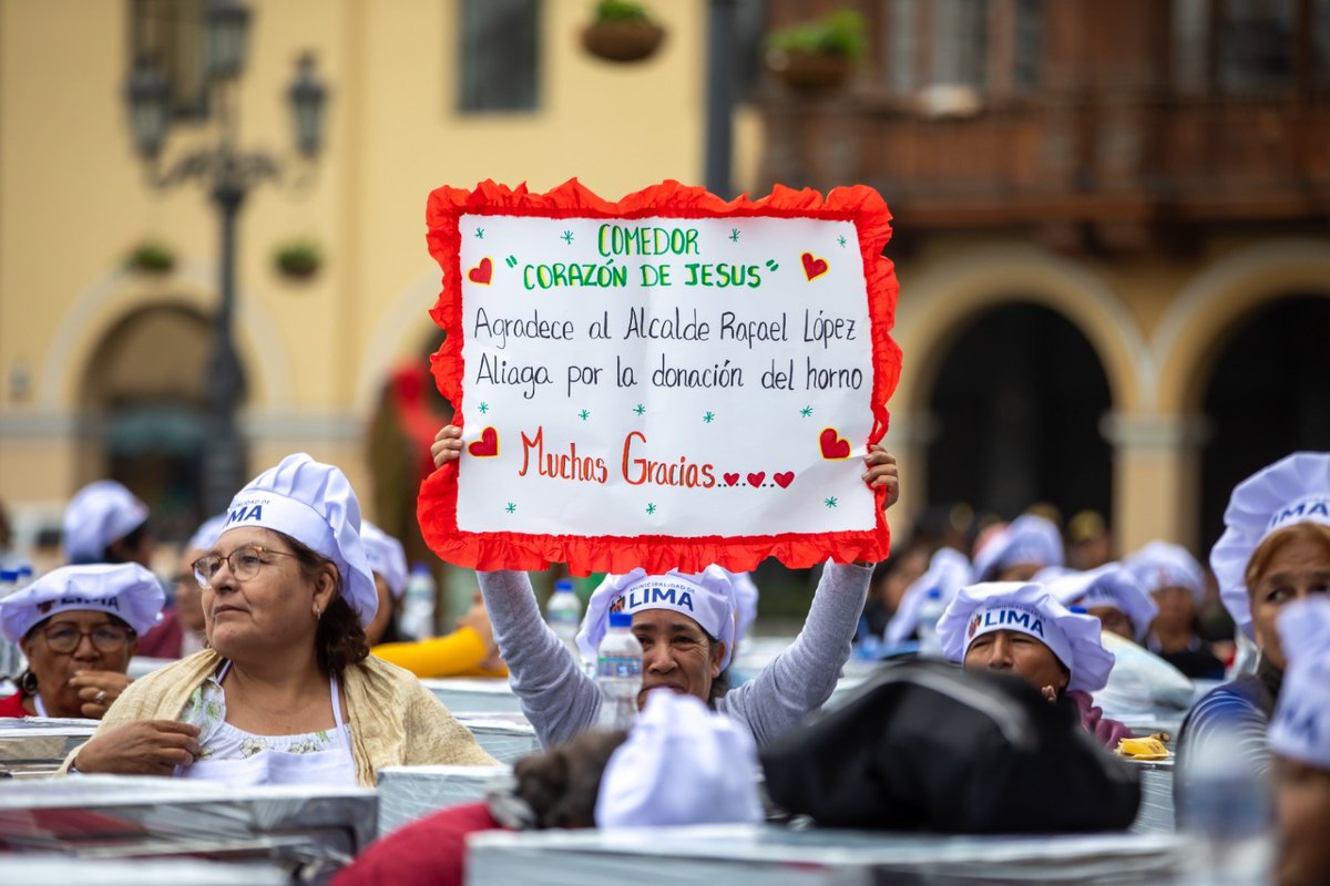 MuniLima's tweet photo. ¡Más de 460 hornos entregados! 🙌

A través del Programa #HambreCero, otorgamos 467 hornos industriales a las ollas comunes y a los comedores de Lima Metropolitana, para fortalecer la autogestión y el emprendimiento.

https://t.co/u2tzp93Jmp https://t.co/NY6bL6Ggfr
