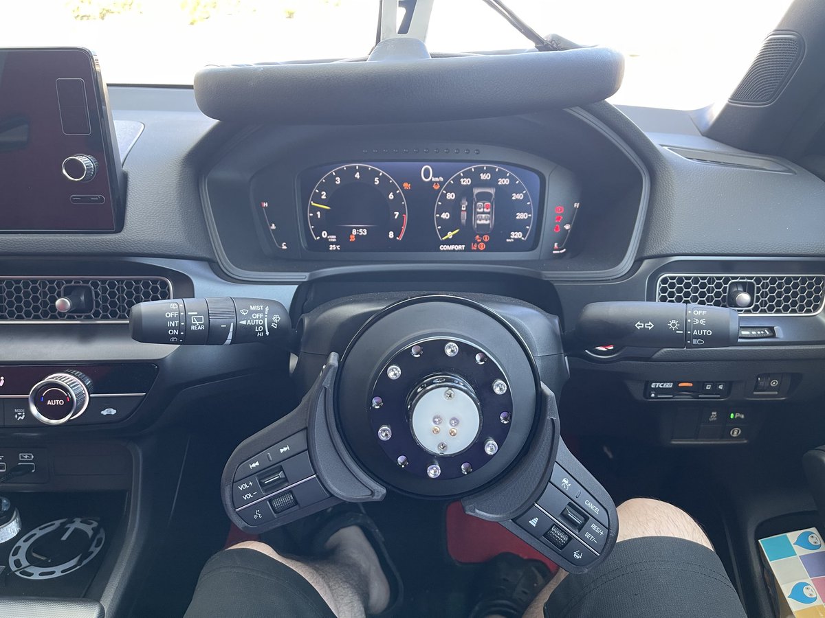 SIROALI2's tweet image. 握るところ変えました！