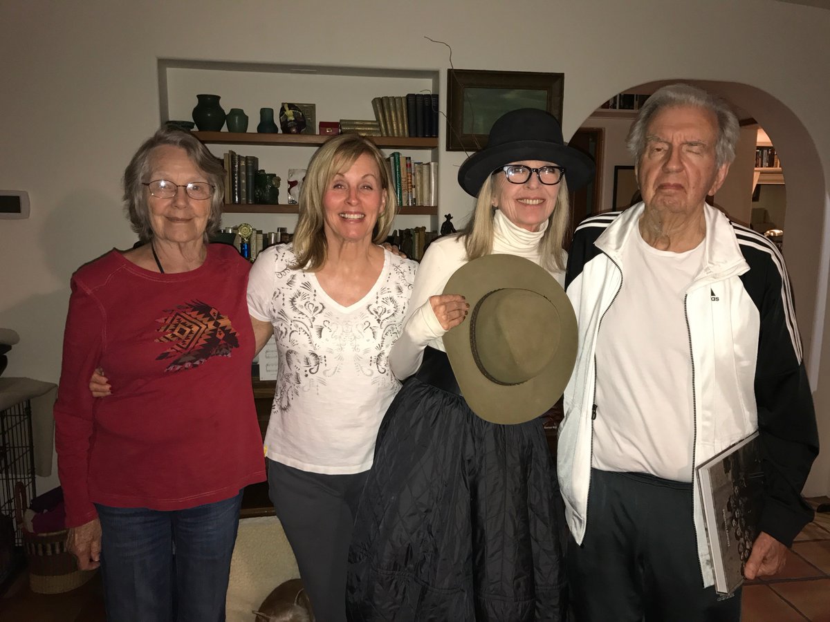 Produttore's tweet image. Our beloved Di has traveled on to her next adventure. Welcomed into her family home in Tubac, Arizona since 1988 for holidays every year since. There is no one like her, nor will there ever be. Hurry to heaven, old friend ~ Larry will be there with open arms to show you around 💔