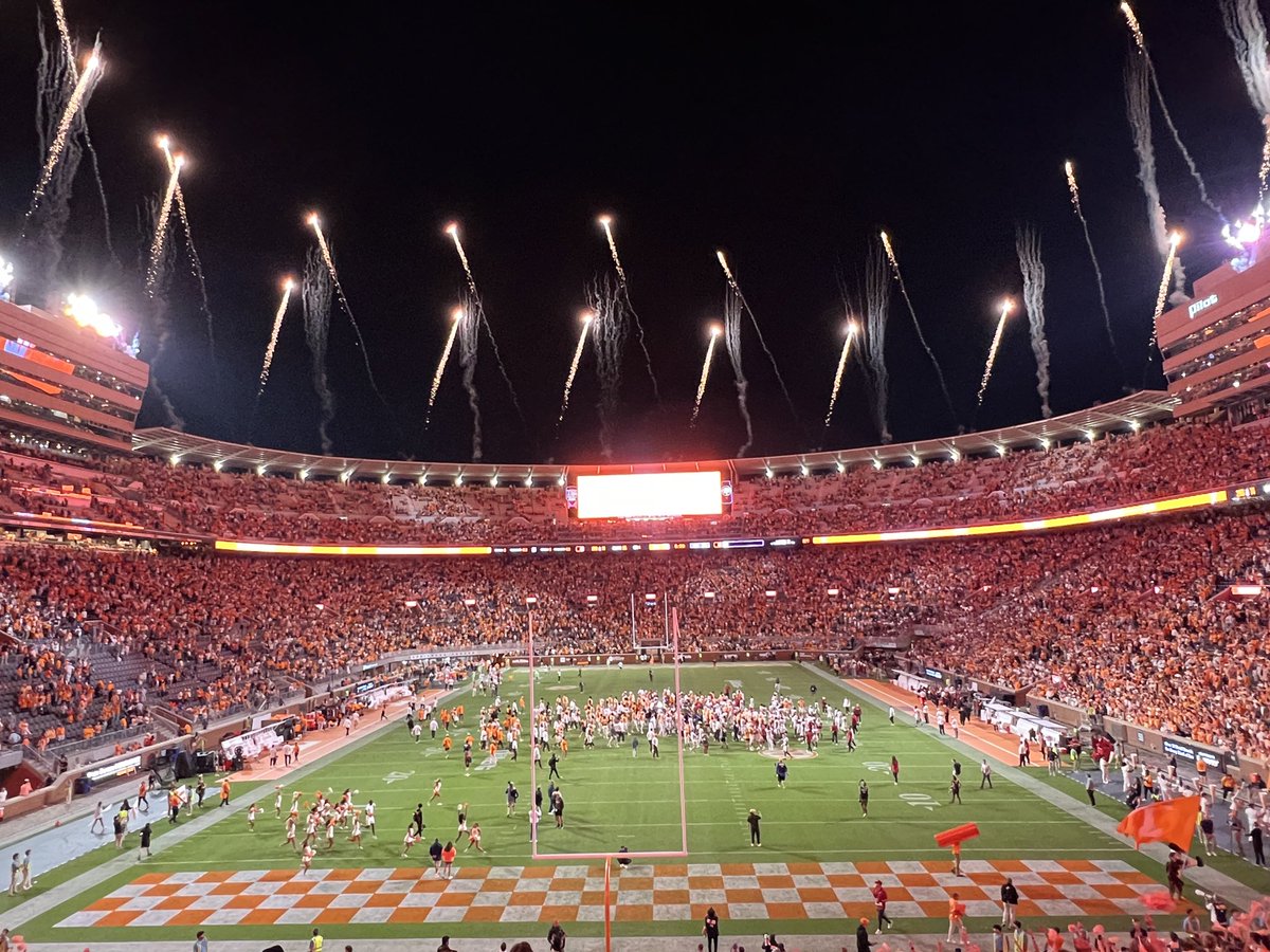mitzi4vols's tweet photo. ✨💫🆃 🅅🄾🄻🅂 🅆🄸🄽! 🆃💫✨ 
#GBO 🆃🍊 #VamosVols🍊🆃 #BeatAR #KillTheHogs https://t.co/sF3ATYHu1c