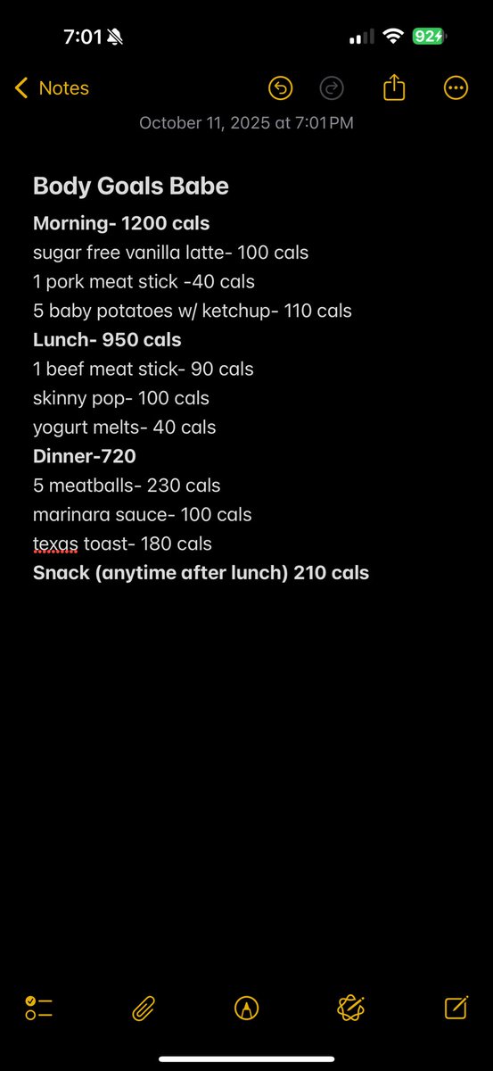 teaandtinybites's tweet image. 3 days officially doing 1200 calories and no binges. been making meal plans every night so I can look at it when I think about eating. my goal is to slowing drop calories but progress is progress. here’s mine for tomorrow