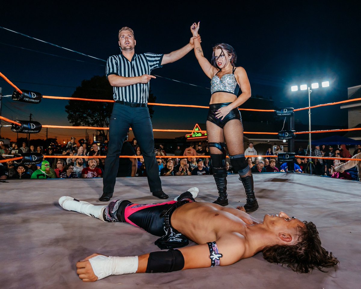 DWWrestling's tweet photo. B3cca wins the invitational gauntlet and is now added to the Dreamwave Womenβs Championship Match later tonight
#DWTrick https://t.co/KsSfgiZFEA