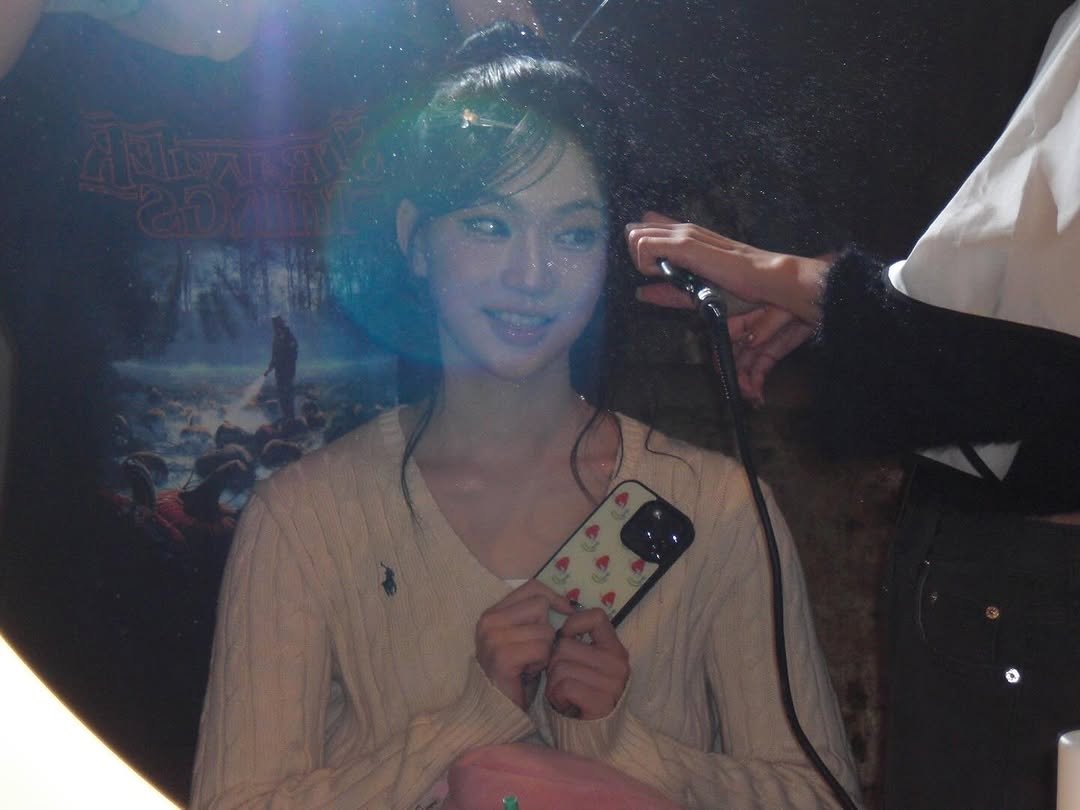 fleurswith's tweet image. isamovingon instagram update