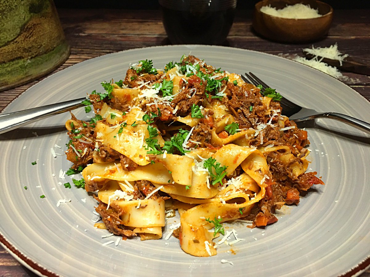 clubfoody1's tweet photo. Today is National #FoodDay🍲
Lamb Ragù... hearty & delicious!🐑
(check out my previous posts 👇 for more recipes + 💯s more on CF WEBSITE😉)

#YouTube 📽️: https://t.co/LnW9weRrT3
RECIPE ➡️: https://t.co/qRbBhicYBG

@EventGuideToday @DiningGuide2Day #RecipeOfTheDay