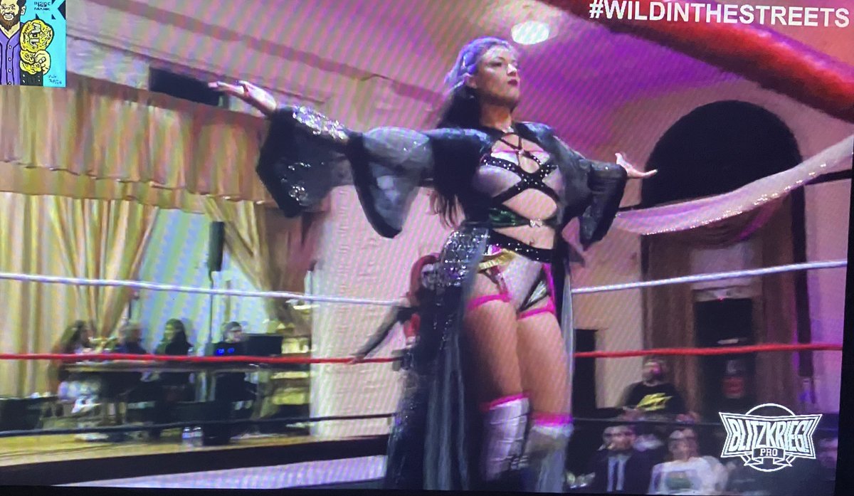 IAmCam8404's tweet photo. The 🇺🇸 Takeover Continues…
@Lena_Kross stomps through Connecticut to bring her “Power. Presence, & Precision” in her @Blitzkrieg_Pro debut!
#KaijuLena #AussieTitaness #FeFiFoFum #NumberOne #TallestBitchOnTheIndies #HotCommodity #InLenaWeTrust #BlitzkreigPro #WildInTheStreets #WomensWrestling #ForTheSisterhood 👊🏻💪🏻🇦🇺👑🔥🫶🏽💜🫶🏽☝🏻🗼