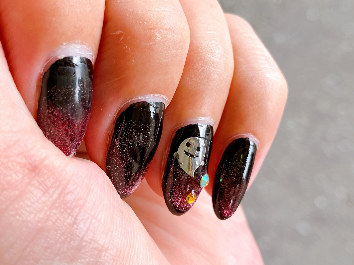 tsukuiayami's tweet image. ハロウィン仕様に、お友達にネイルしてもらいました！ゴーストいるよ！

#SBGC
#はろなぞ4