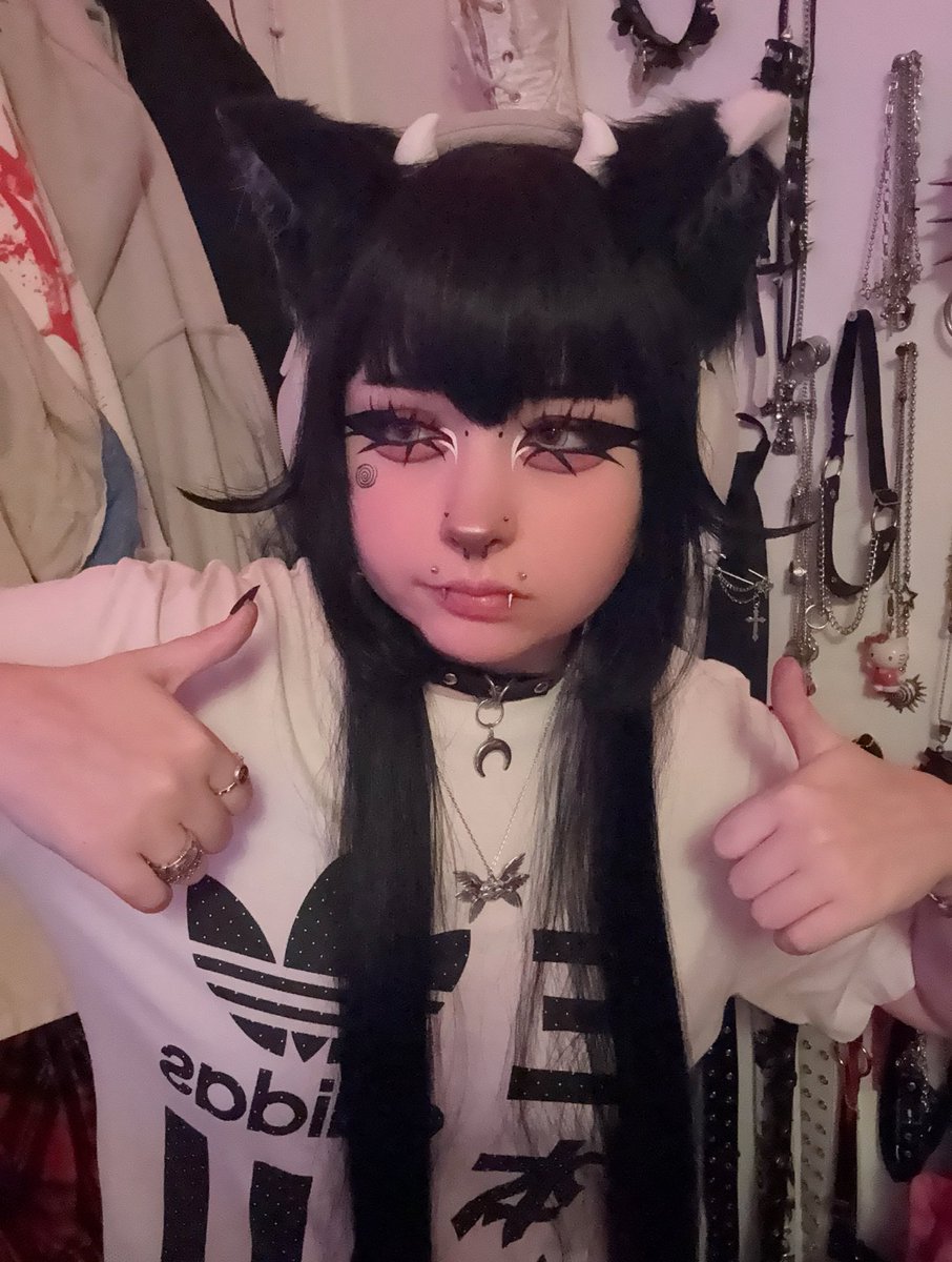 back 2 resident evil 4 !!

:3

twitch.tv/soniyoru