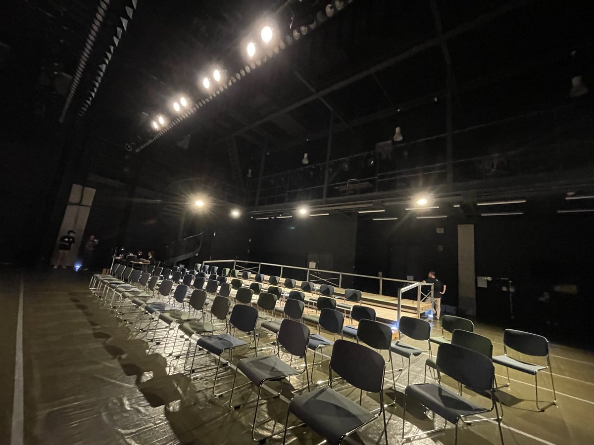 演劇ユニット エスセナ・セニョリータ　2025秋公演
「午後の珈琲～CAFEサイレントでの一幕～」

無事終幕いたしました！
ご来場くださった皆様、ありがとうございました✨
エスセナ6年振りの舞台、下町オリジナル脚本でお届けいたしました。
またお会いできる日を楽しみに、日々精進いたします！