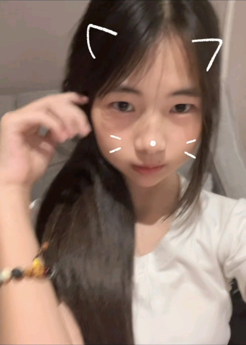 Xiangcaicaicaia's tweet photo. 来推第一天 #女初 https://t.co/2E53y3hEB1