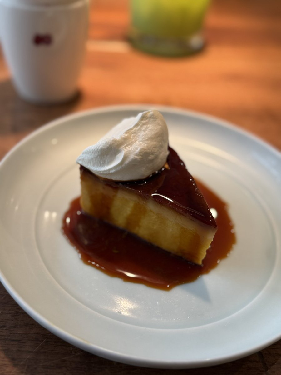 moana_choco0411's tweet photo. 朝食後に早速 #マメヒコ さんへ
#カンポジアプリン とっても美味しい😋🤤
#深煎り珈琲 豆を買いました♪
#mamehico #森高千里 https://t.co/Gvl8jFxKQl