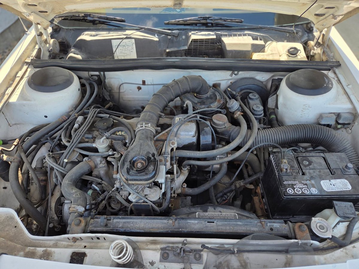 ForgeMasterRu's tweet image. Look at how these came from the factory. All that bullshit is to meet some stupid emissions goal. It’s no wonder these engines were so problematic for their owners.

Simplicity is king.

Screw the emissions era crap. Don’t need it, not on a car this old.