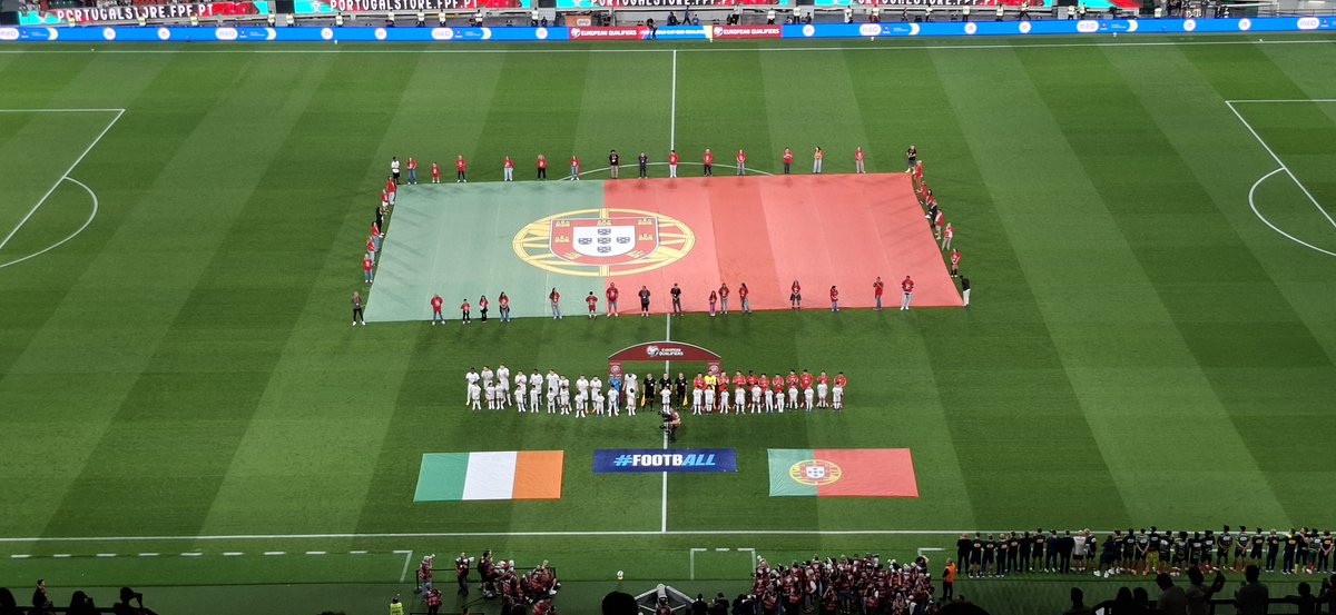 noobzcorp's tweet image. 🇵🇹⚽️🇮🇪 FT Portugal 1-0 Republic of Ireland. Ronaldo&apos;s penalty was saved before Rúben Neves headed home in added time. It was a one sided clash in Lisbon where the Boys in Green parked the bus. Match report and flag analysis for @PortuGoal1.

➡️shorturl.at/gYLgZ
